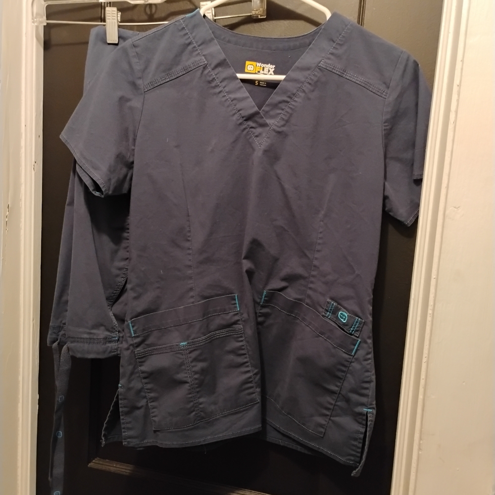 Carhartt Women's Navy Scrub Set